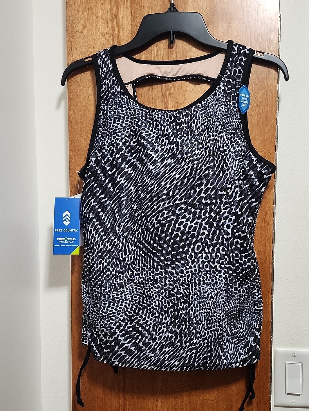 NWT FREE COUNTRY Black & White Animal Print Size L Tankini Swim Top